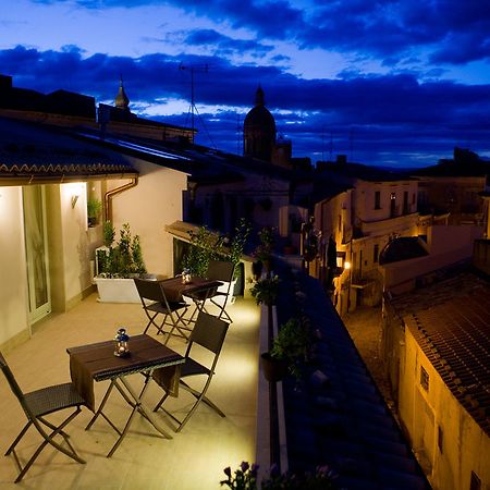 A Mo Casa Bed & Breakfast Comiso Bagian luar foto