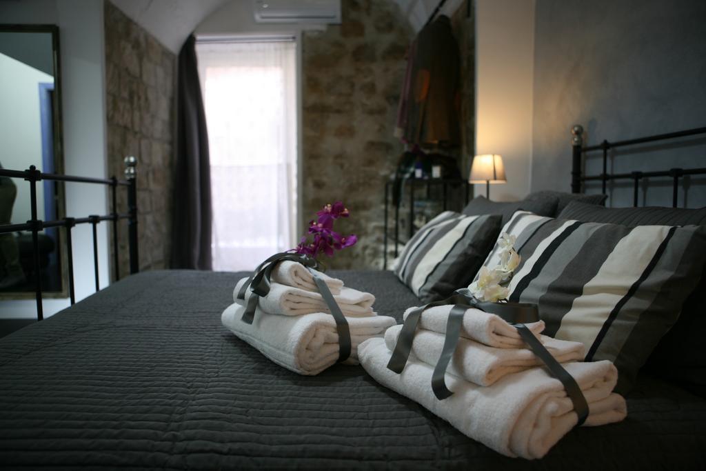 A Mo Casa Bed & Breakfast Comiso Ruang foto