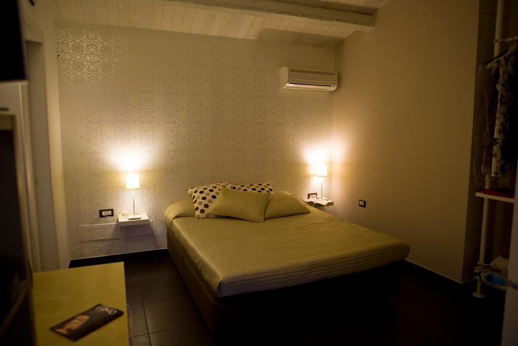 A Mo Casa Bed & Breakfast Comiso Ruang foto